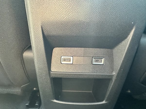 Photo de la voiture PEUGEOT 308 BlueHDi 130ch S&S EAT8 Allure