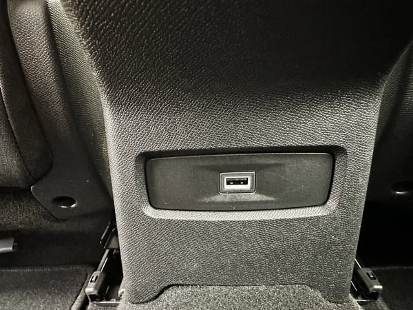 Photo de la voiture CITROEN C4 BlueHDi 130 S&S EAT8 Shine