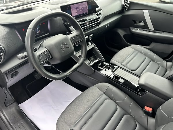 Photo de la voiture CITROEN C4 BlueHDi 130 S&S EAT8 Shine