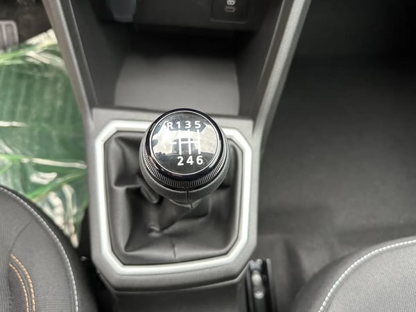 Photo de la voiture DACIA SANDERO ECO-G 100 GSR2 Stepway Expression