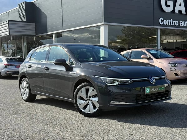 Photo de présentation de la voiture VOLKSWAGEN GOLF 1.5 eTSI OPF 130 DSG7 Style