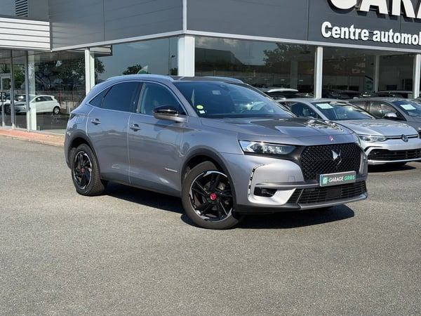 Photo de présentation de la voiture DS DS7 CROSSBACK BlueHDi 180 EAT8 Performance Line