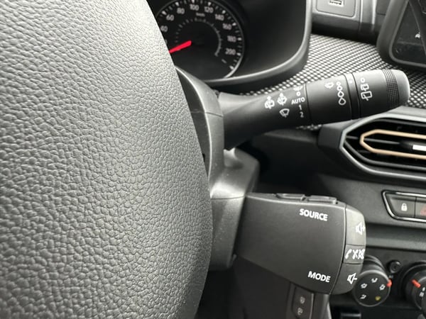 Photo de la voiture DACIA SANDERO TCe 90 GSR2 Stepway Expression