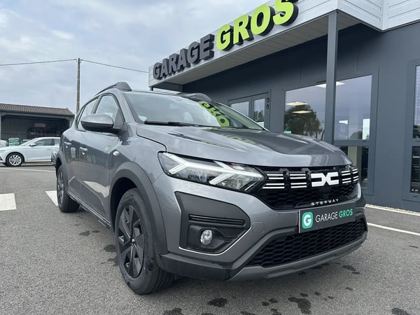 Photo de la voiture DACIA SANDERO TCe 90 GSR2 Stepway Expression
