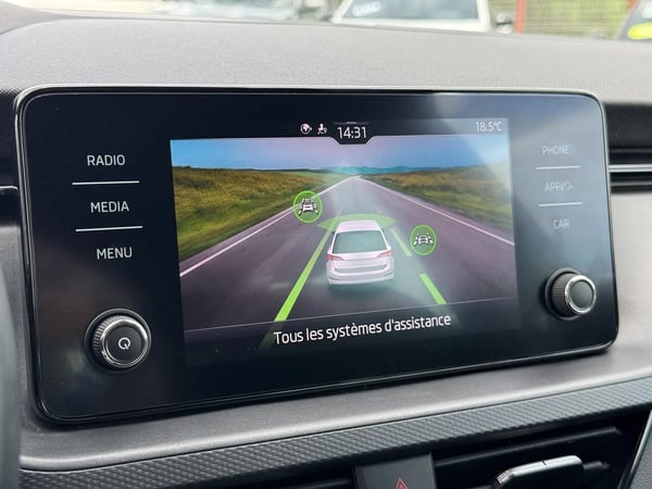 Photo de la voiture SKODA SCALA 1.0 TSI Evo 110 ch BVM6 Ambition