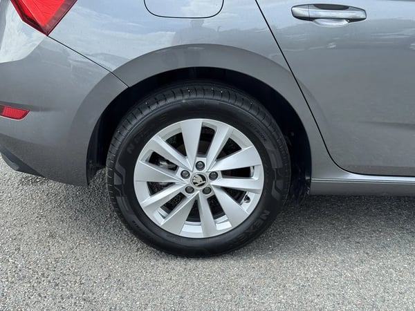 Photo de la voiture SKODA SCALA 1.0 TSI Evo 110 ch BVM6 Ambition