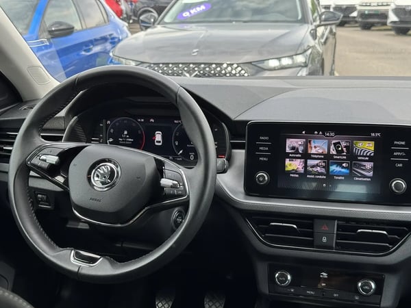 Photo de la voiture SKODA SCALA 1.0 TSI Evo 110 ch BVM6 Ambition