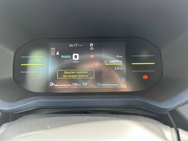 Photo de la voiture DACIA DUSTER Hybrid 140 4x2 Journey
