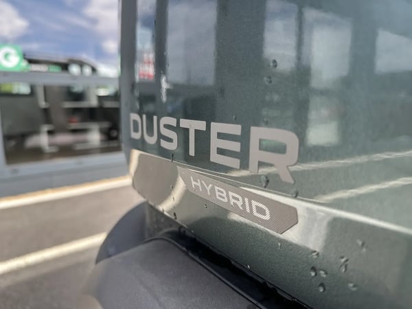 Photo de la voiture DACIA DUSTER Hybrid 140 4x2 Journey