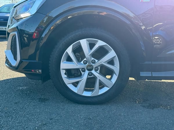Photo de la voiture AUDI Q2 35 TFSI 150 S tronic 7 S line