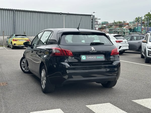 Photo de la voiture PEUGEOT 308 1.6 BlueHDi 120ch S&S BVM6 Active