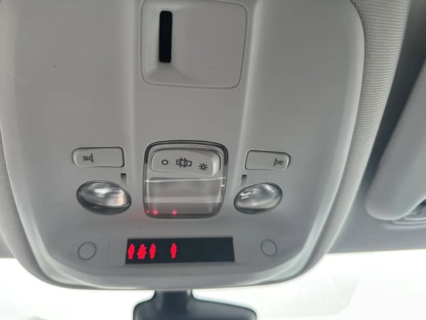 Photo de la voiture PEUGEOT 308 1.6 BlueHDi 120ch S&S BVM6 Active
