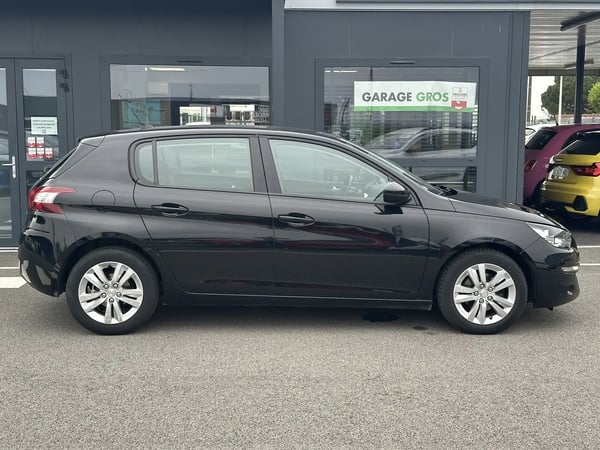 Photo de la voiture PEUGEOT 308 1.6 BlueHDi 120ch S&S BVM6 Active