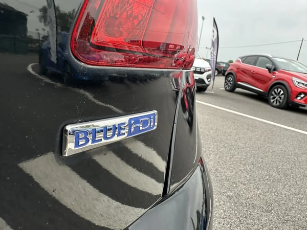 Photo de la voiture PEUGEOT 308 1.6 BlueHDi 120ch S&S BVM6 Active