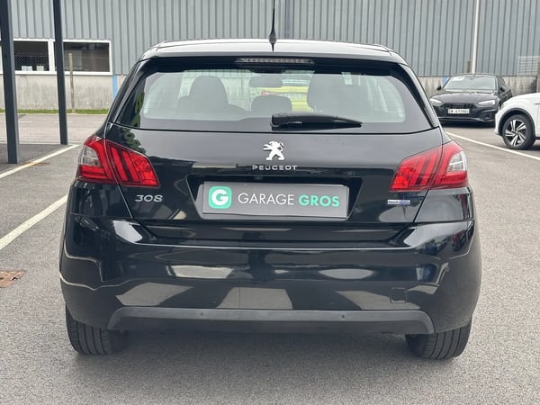Photo de la voiture PEUGEOT 308 1.6 BlueHDi 120ch S&S BVM6 Active
