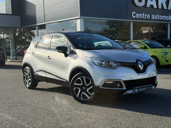 Photo de présentation de la voiture RENAULT CAPTUR TCe 120 Energy SL Wave EDC