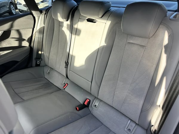 Photo de la voiture AUDI A5 SPORTBACK AUDI A5 Sportback 35 TDI 163ch S line S tronic