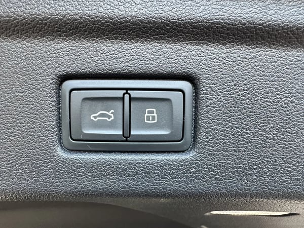 Photo de la voiture AUDI A5 SPORTBACK AUDI A5 Sportback 35 TDI 163ch S line S tronic