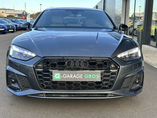 Photo de la voiture AUDI A5 SPORTBACK AUDI A5 Sportback 35 TDI 163ch S line S tronic