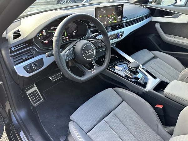 Photo de la voiture AUDI A5 SPORTBACK AUDI A5 Sportback 35 TDI 163ch S line S tronic