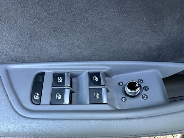 Photo de la voiture AUDI A5 SPORTBACK AUDI A5 Sportback 35 TDI 163ch S line S tronic