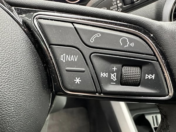Photo de la voiture AUDI Q2 30 TFSI 110 BVM6 Advanced + S LINE EXT- 5P