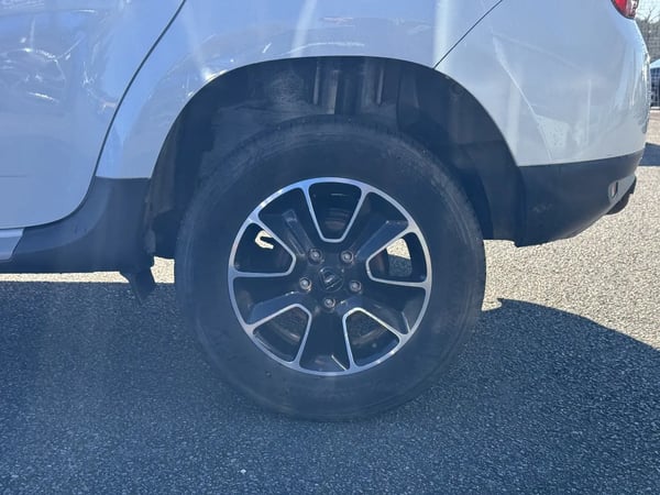 Photo de la voiture DACIA DUSTER dCi 110 4x2 Black Touch 2017
