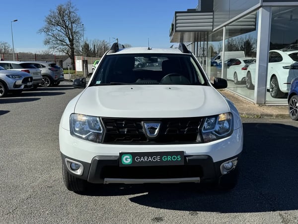 Photo de la voiture DACIA DUSTER dCi 110 4x2 Black Touch 2017