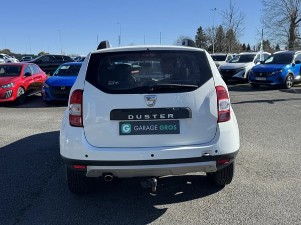 Photo de la voiture DACIA DUSTER dCi 110 4x2 Black Touch 2017