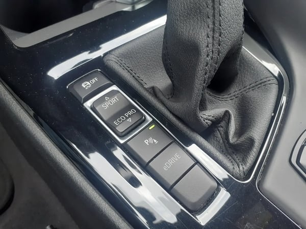Photo de la voiture BMW X2 F39 xDrive 25e 220 ch BVA6 M Sport
