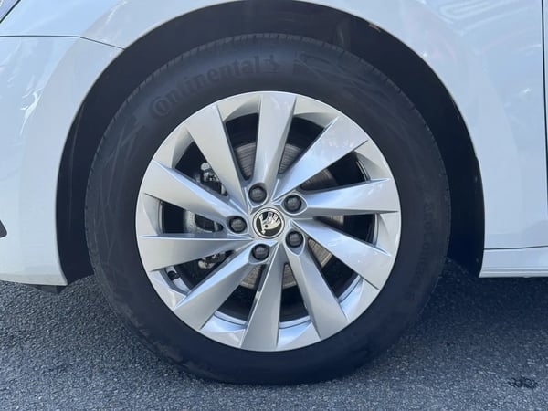 Photo de la voiture SKODA OCTAVIA 2.0 TDI 116 ch Business
