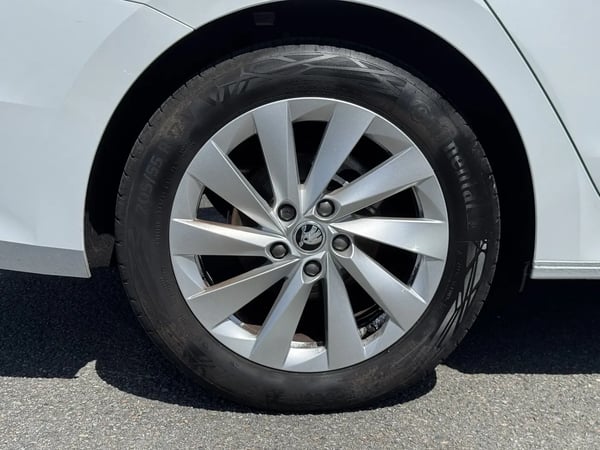 Photo de la voiture SKODA OCTAVIA 2.0 TDI 116 ch Business
