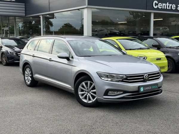 Photo de présentation de la voiture VOLKSWAGEN PASSAT SW 2.0 TDI EVO SCR 150 DSG7 Life Plus