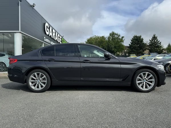 Photo de la voiture BMW SERIE 5 G30 520d xDrive 190 ch BVA8 Lounge