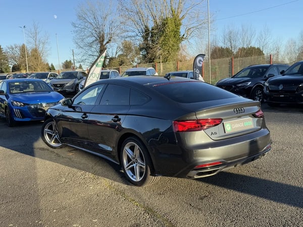 Photo de la voiture AUDI A5 SPORTBACK 40 TDI 204 S tronic 7 Design