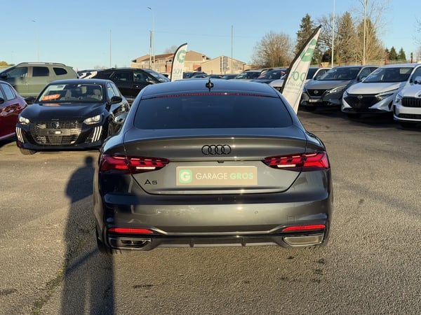 Photo de la voiture AUDI A5 SPORTBACK 40 TDI 204 S tronic 7 Design