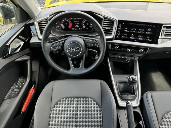 Photo de la voiture AUDI A1 CITYCARVER AUDI A1 CITYCARVER 25 TFSI  95 CV SLINE