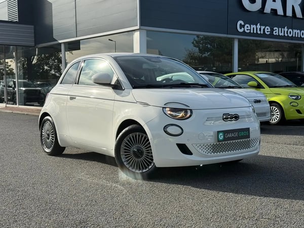 Photo de présentation de la voiture FIAT 500e BERLINE 500 e 95 ch Nouvelle 500