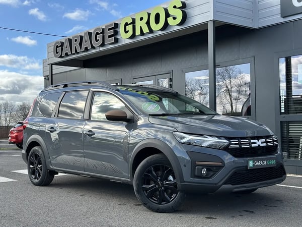 Photo de la voiture DACIA JOGGER Hybrid 140 7 places GSR2 Extreme