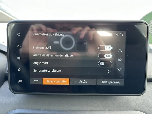 Photo de la voiture DACIA JOGGER Hybrid 140 7 places GSR2 Extreme