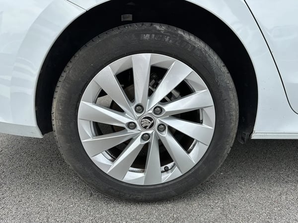 Photo de la voiture SKODA OCTAVIA 2.0 TDI 116 ch Business