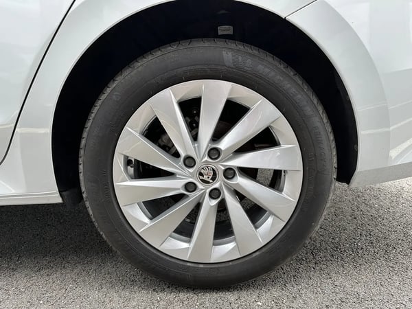 Photo de la voiture SKODA OCTAVIA 2.0 TDI 116 ch Business