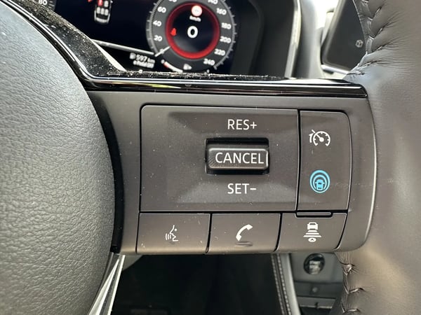 Photo de la voiture NISSAN X-TRAIL e-POWER 204 ch Tekna