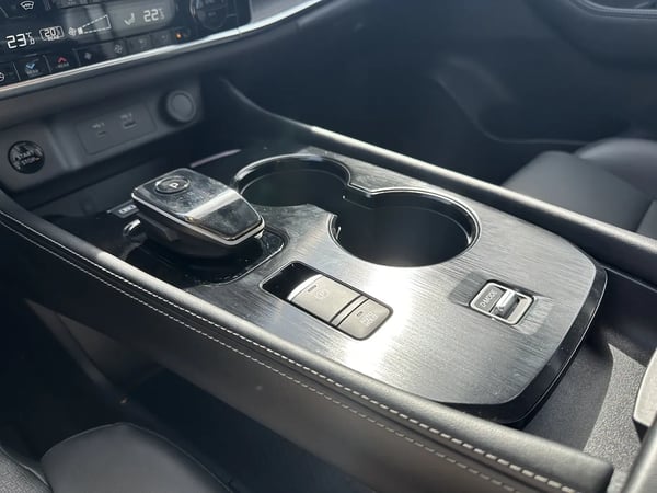 Photo de la voiture NISSAN X-TRAIL e-POWER 204 ch Tekna