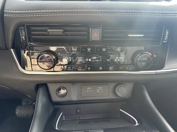 Photo de la voiture NISSAN X-TRAIL e-POWER 204 ch Tekna