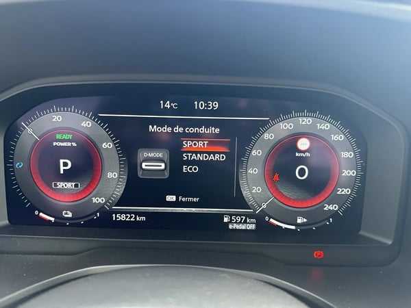 Photo de la voiture NISSAN X-TRAIL e-POWER 204 ch Tekna
