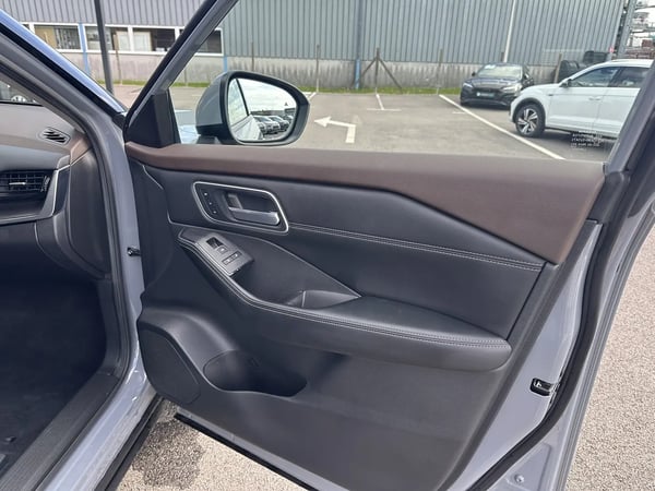 Photo de la voiture NISSAN X-TRAIL e-POWER 204 ch Tekna