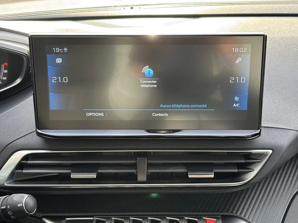 Photo de la voiture PEUGEOT 5008 BlueHDi 130ch S&S BVM6 Allure