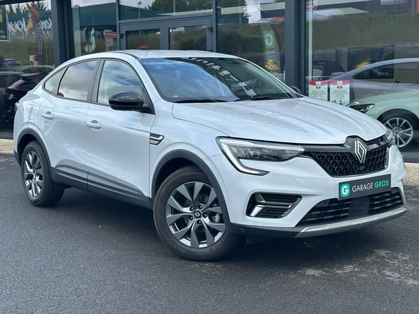 Photo de présentation de la voiture RENAULT ARKANA mild hybrid 140 EDC GSR2 Evolution