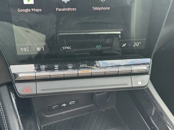 Photo de la voiture RENAULT AUSTRAL mild hybrid 160 auto Techno